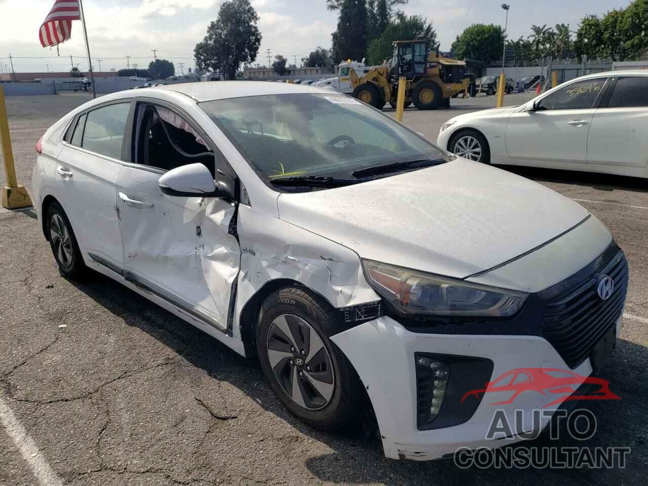 HYUNDAI IONIQ 2017 - KMHC75LC8HU019021