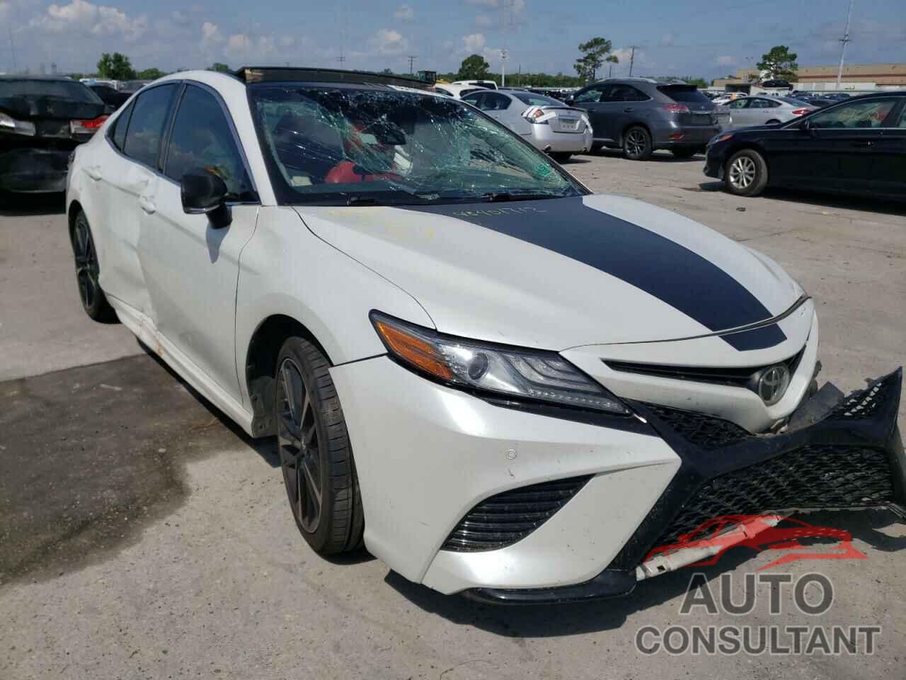 TOYOTA CAMRY 2018 - 4T1B61HK0JU021293