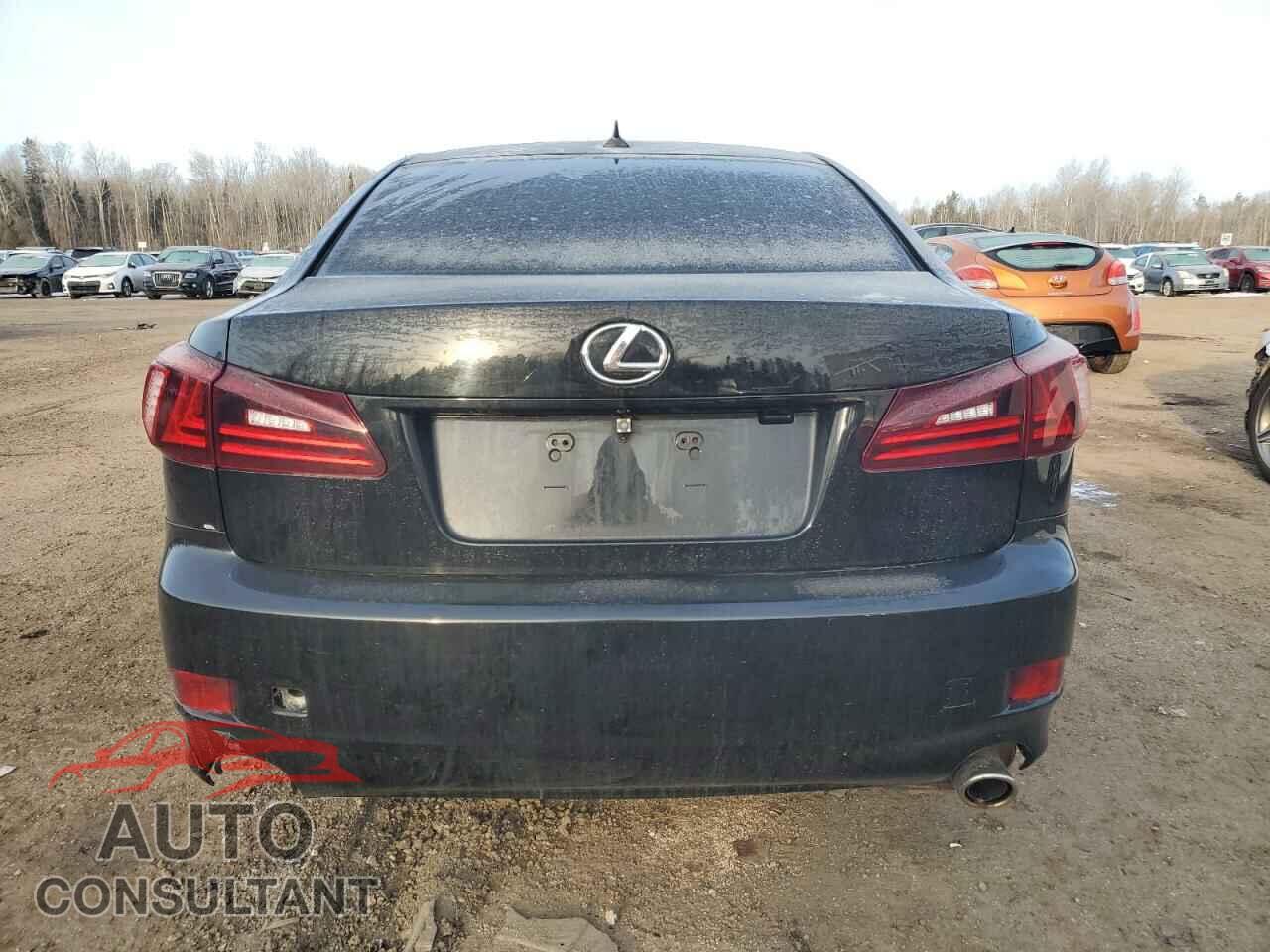 LEXUS IS 2011 - JTHCF5C22B5048223