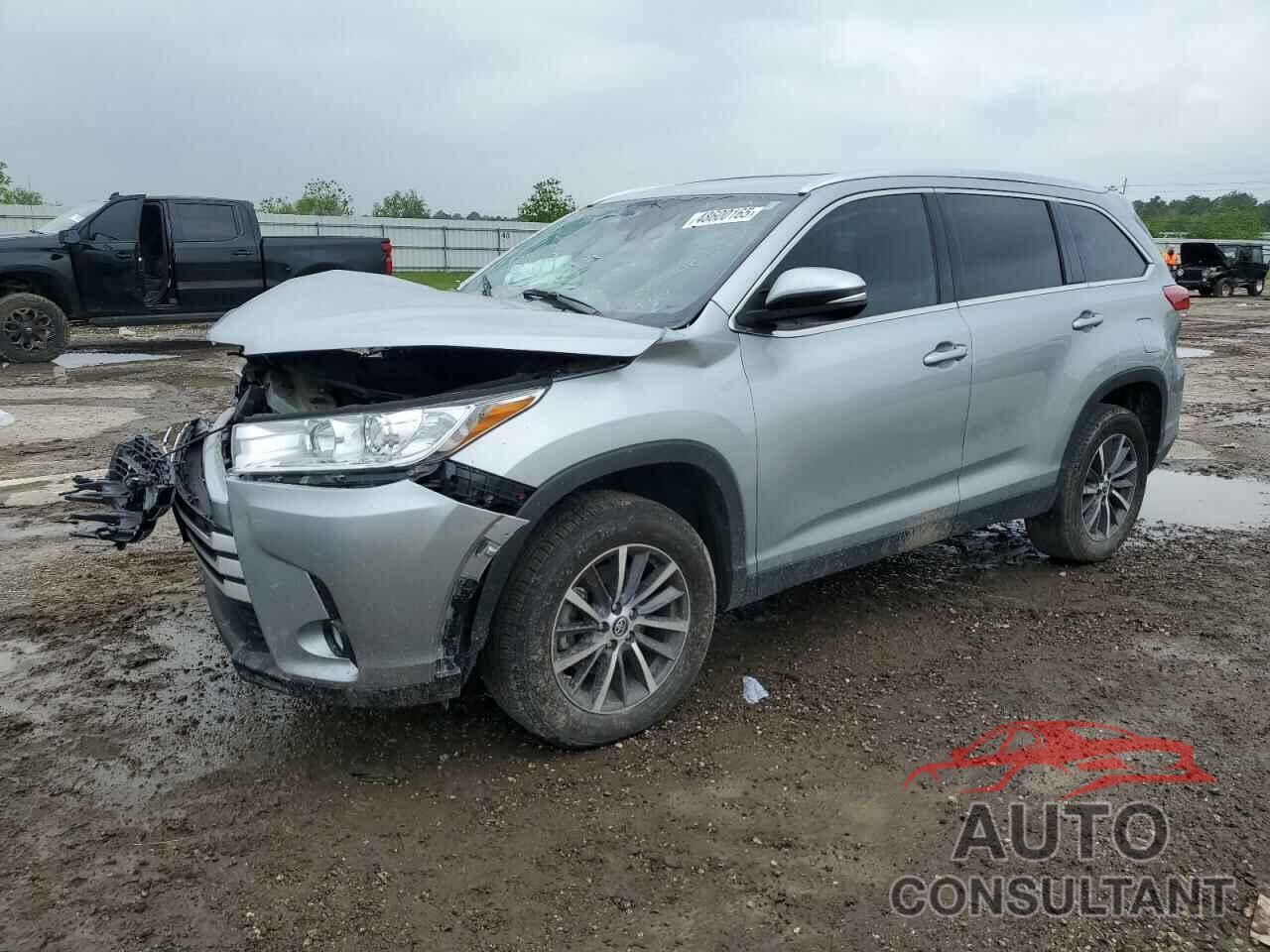 TOYOTA HIGHLANDER 2019 - 5TDKZRFH0KS559919