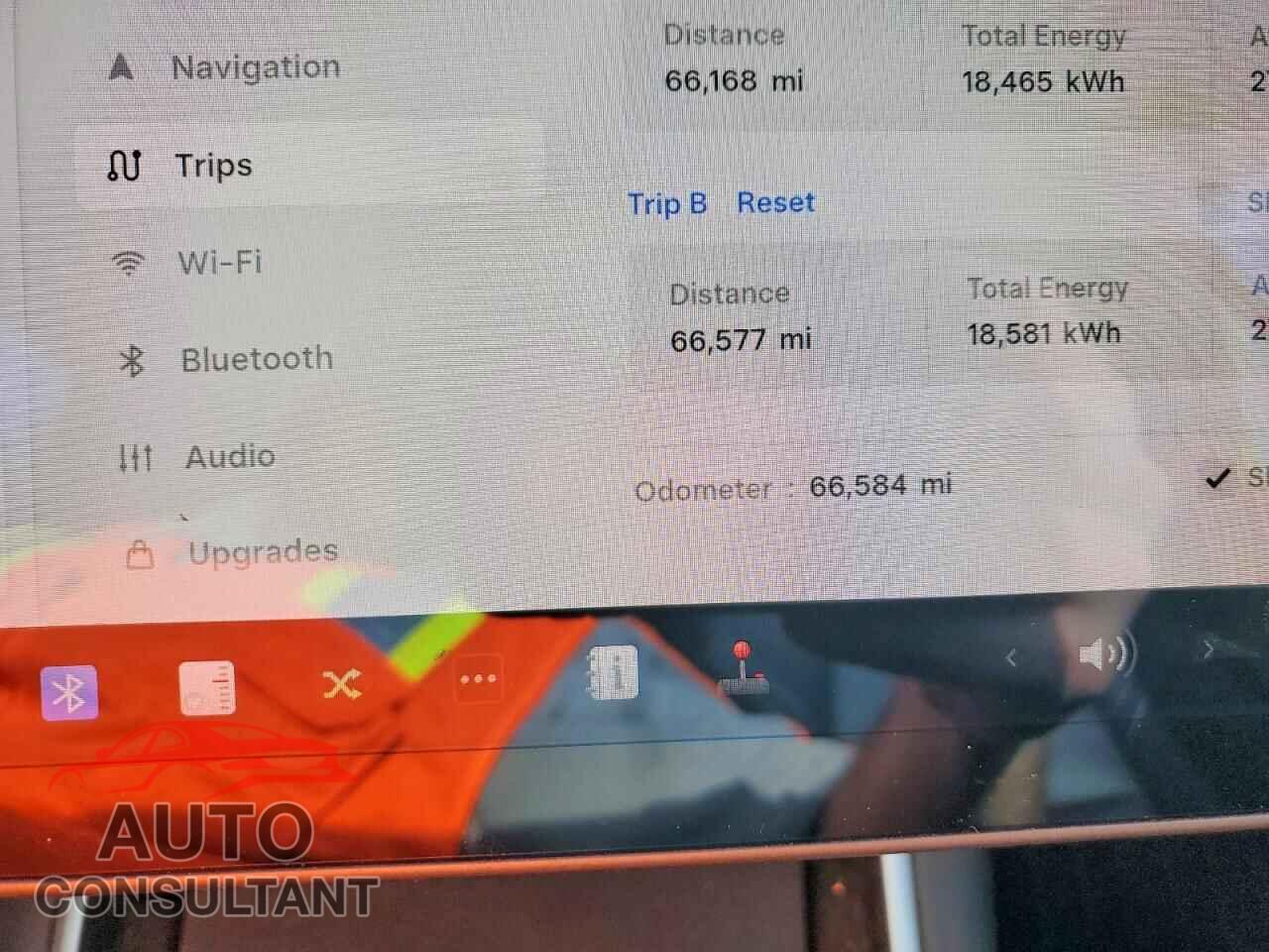 TESLA MODEL 3 2018 - 5YJ3E1EB9JF077192