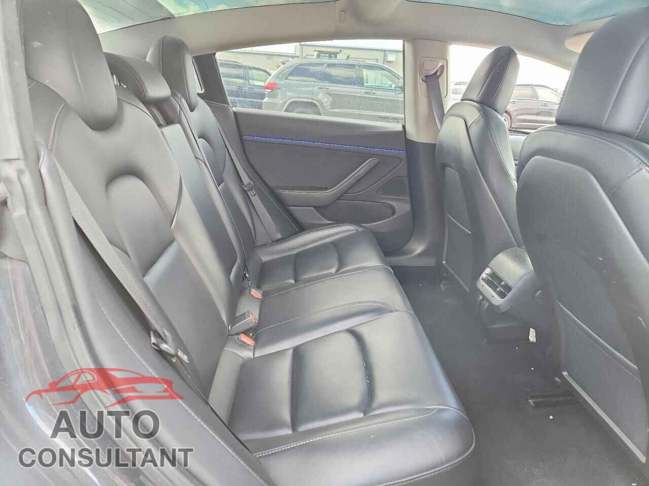 TESLA MODEL 3 2019 - 5YJ3E1EBXKF213976