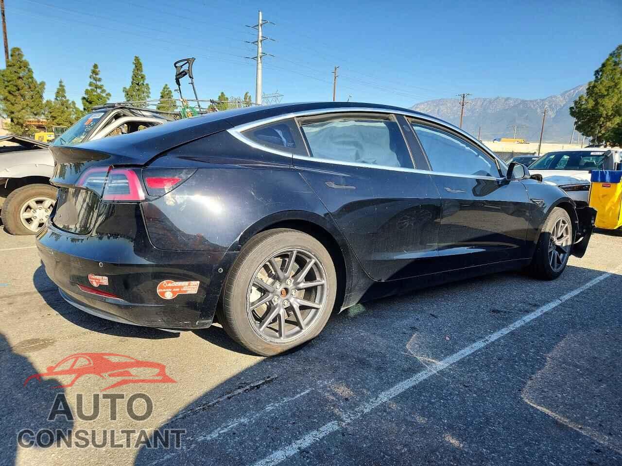 TESLA MODEL 3 2018 - 5YJ3E1EA6JF042052