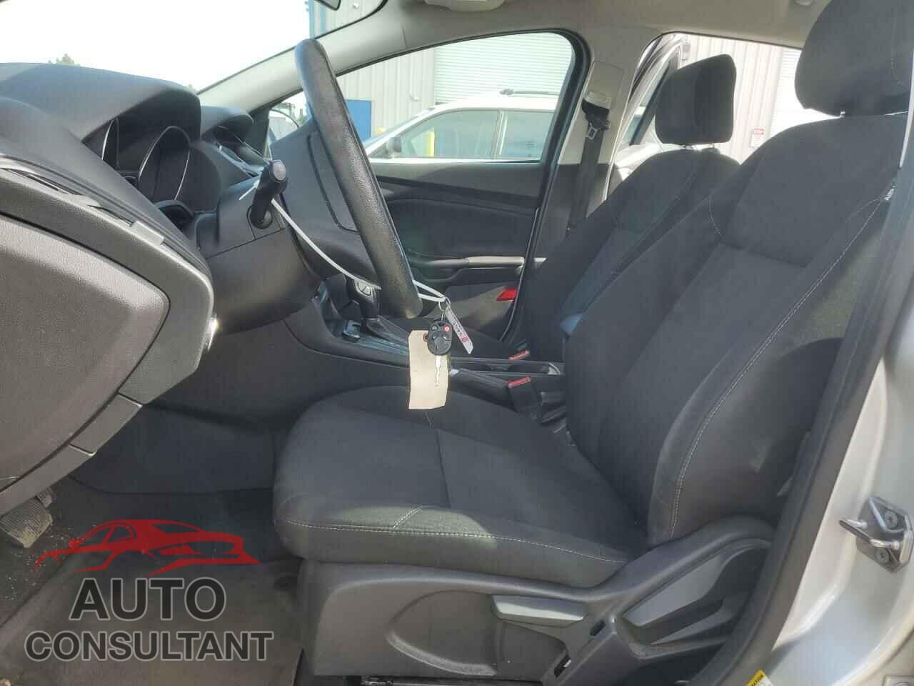 FORD FOCUS 2016 - 1FADP3F28GL289912