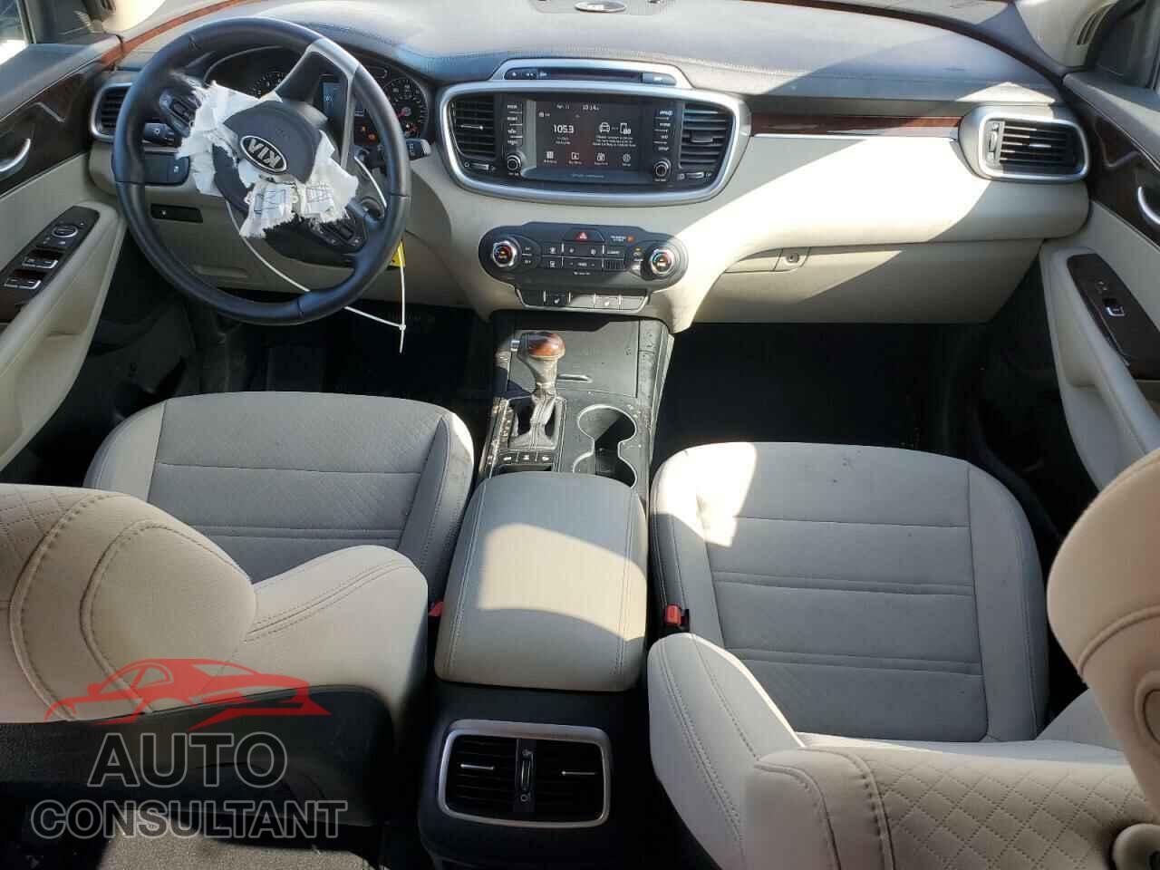 KIA SORENTO 2017 - 5XYPGDA38HG298409
