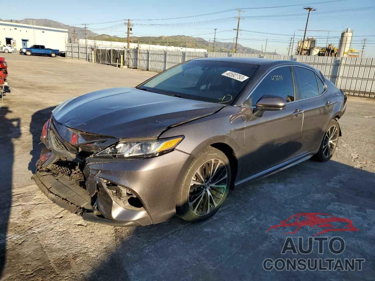 TOYOTA CAMRY 2018 - 4T1B11HK7JU064799