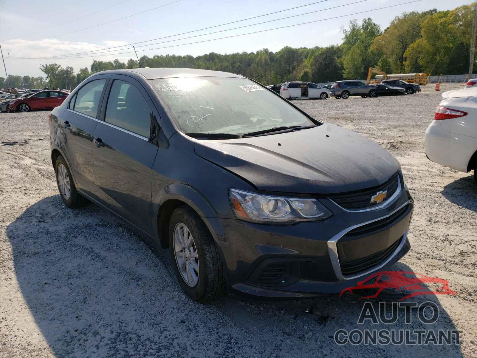 CHEVROLET SONIC 2018 - 1G1JD5SH9J4103008