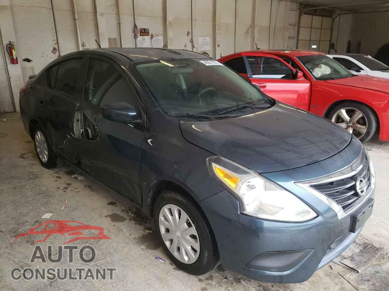 NISSAN VERSA 2017 - 3N1CN7AP0HL828490