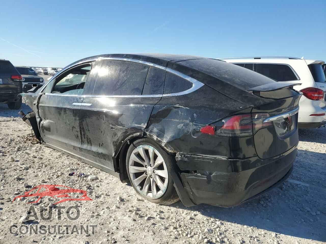 TESLA MODEL X 2020 - 5YJXCDE2XLF238113
