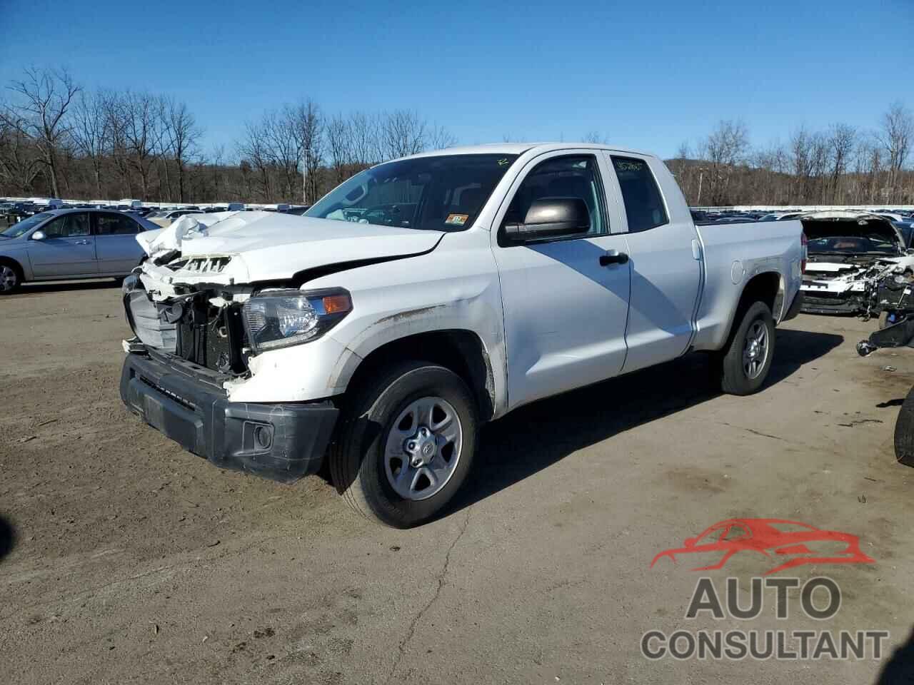 TOYOTA TUNDRA 2018 - 5TFUM5F10JX075700