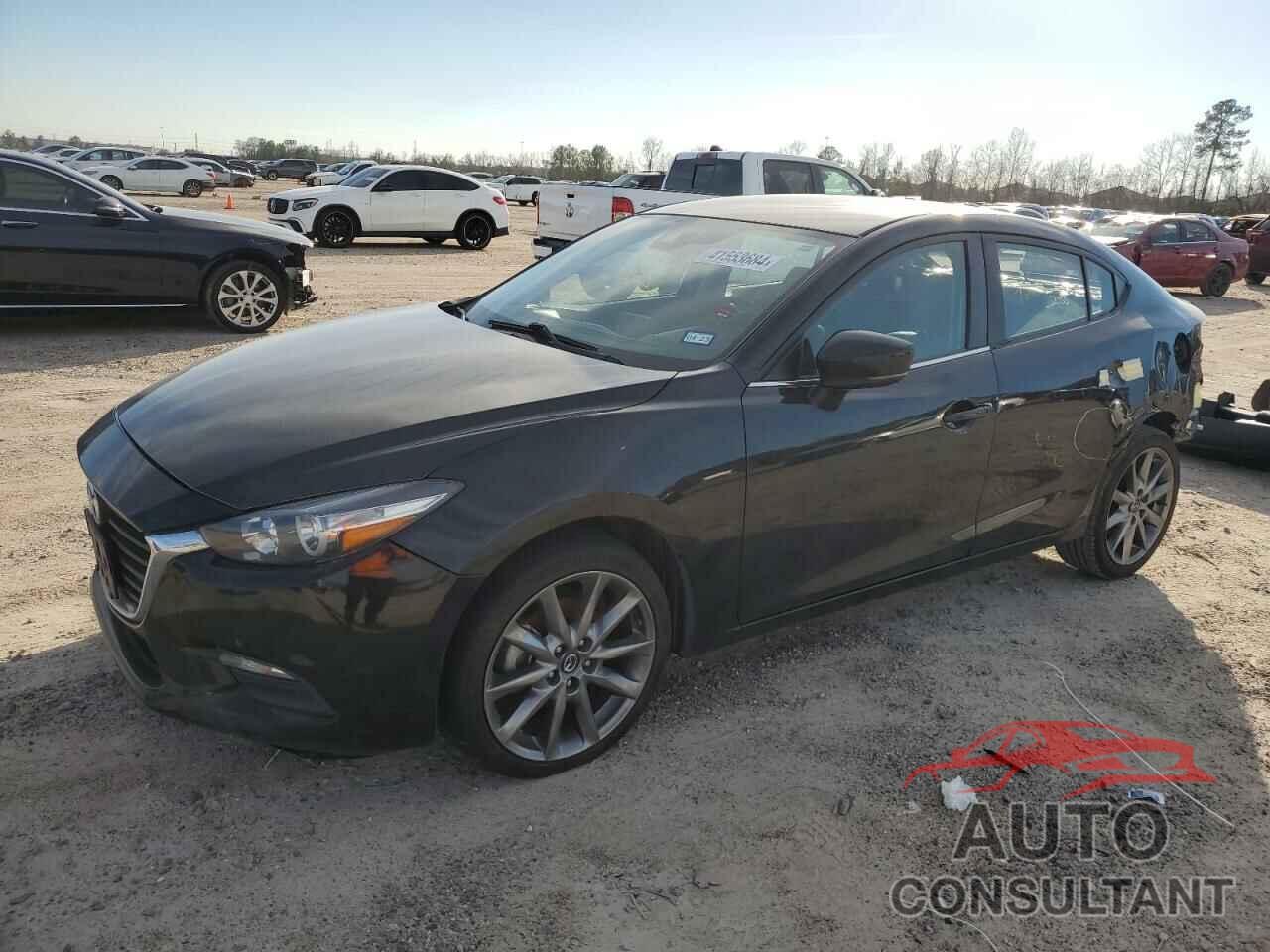 MAZDA 3 2018 - 3MZBN1V35JM215341