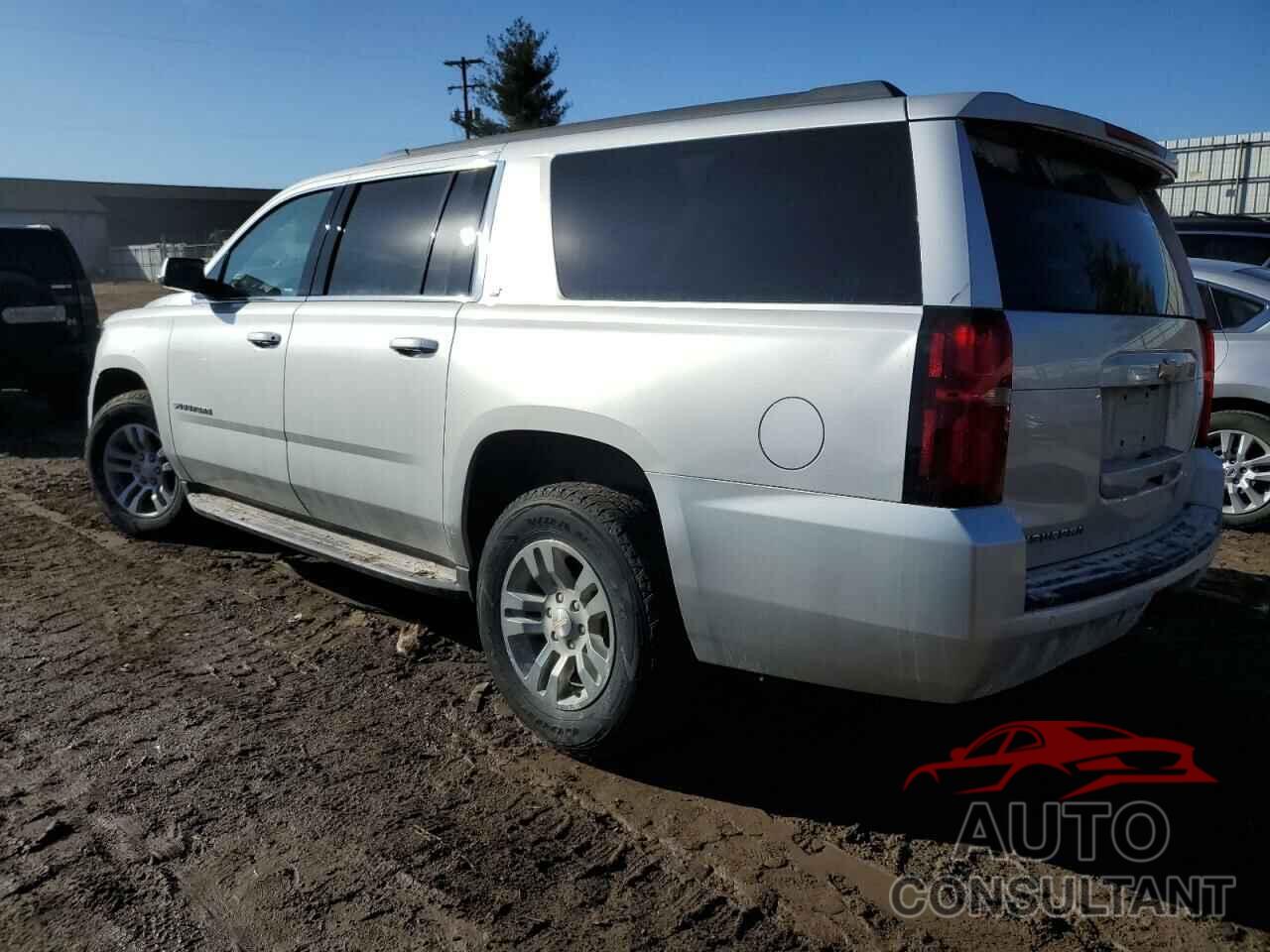 CHEVROLET SUBURBAN 2017 - 1GNSKHKC3HR210986