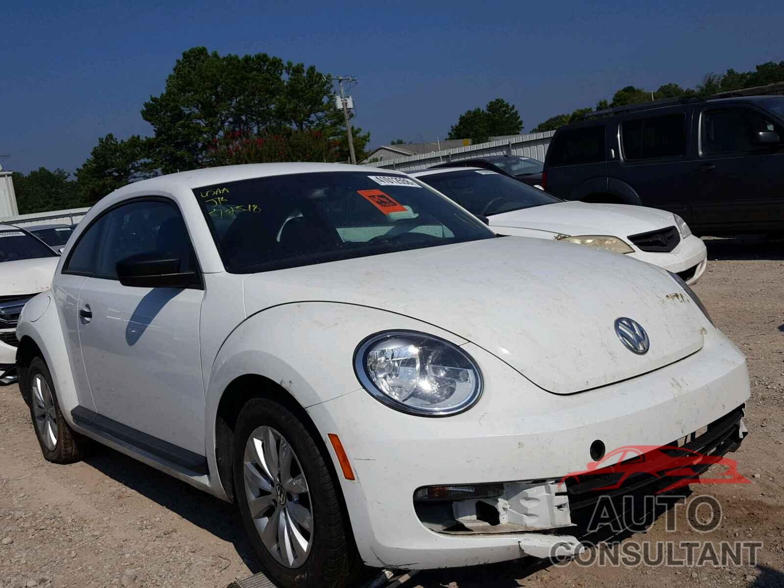 VOLKSWAGEN BEETLE 2015 - 3VWF17AT9FM634841