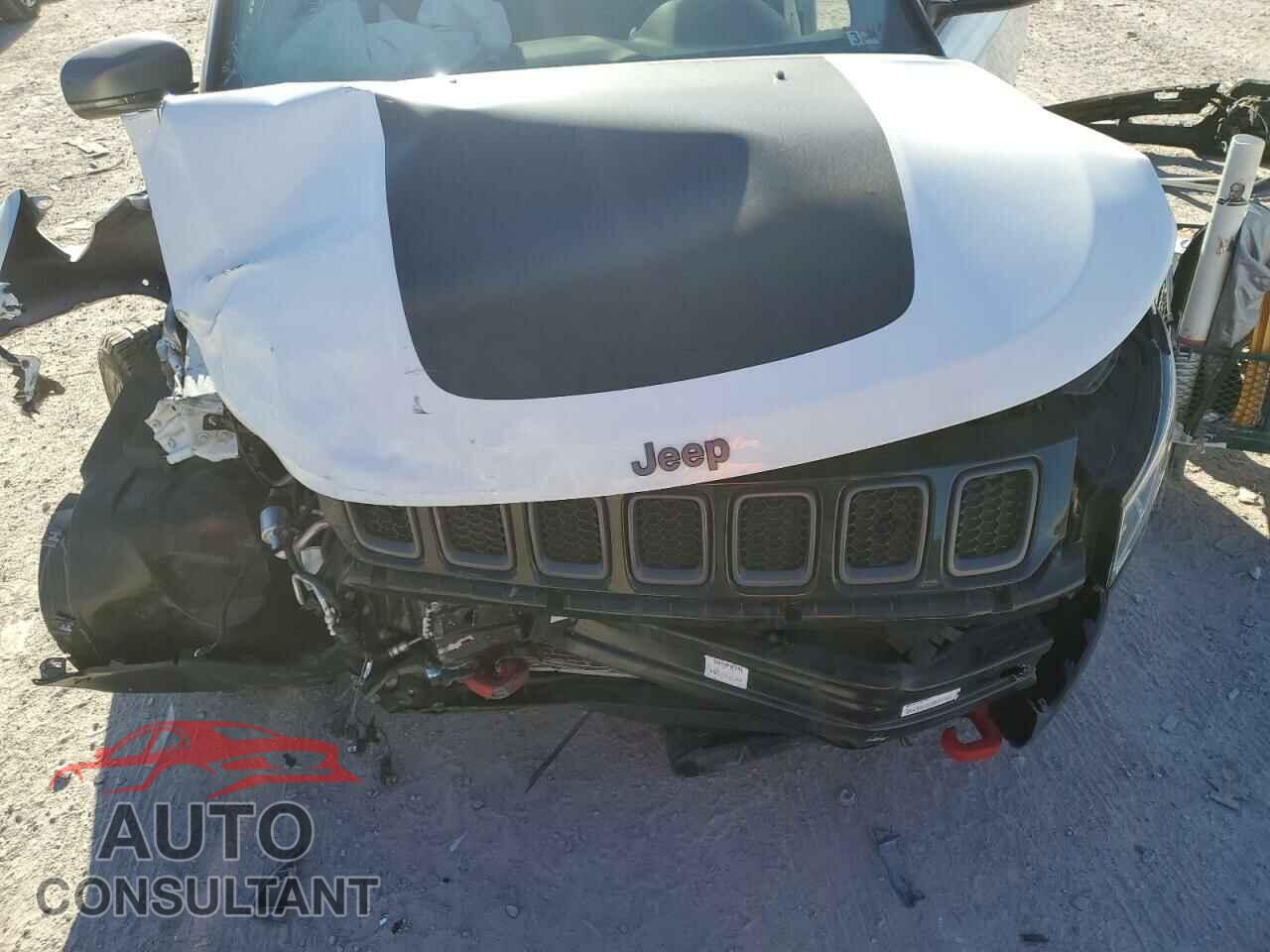 JEEP COMPASS 2019 - 3C4NJDDB0KT759906