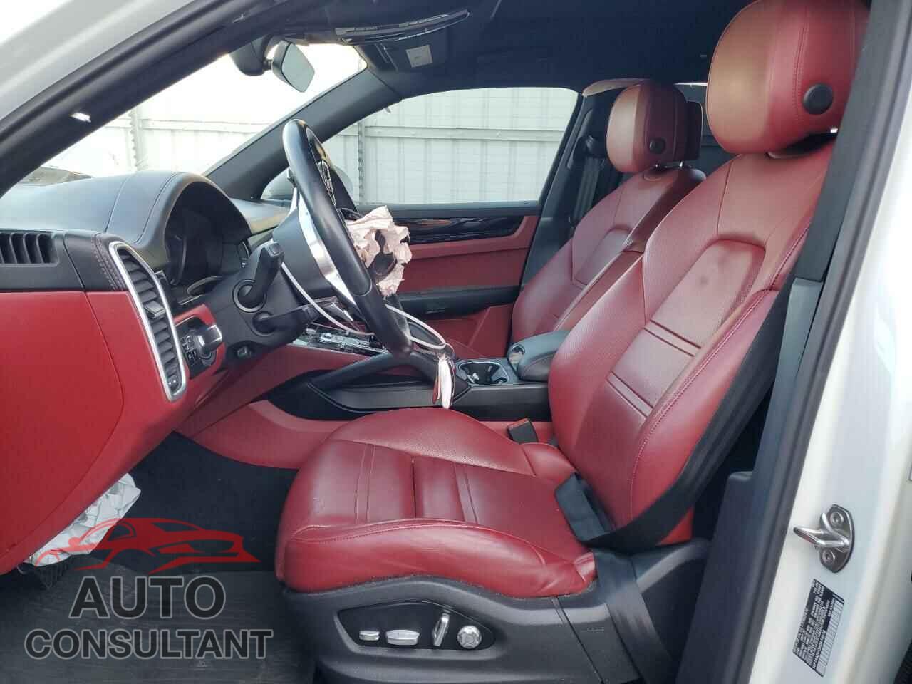 PORSCHE CAYENNE 2019 - WP1AA2AY3KDA14678