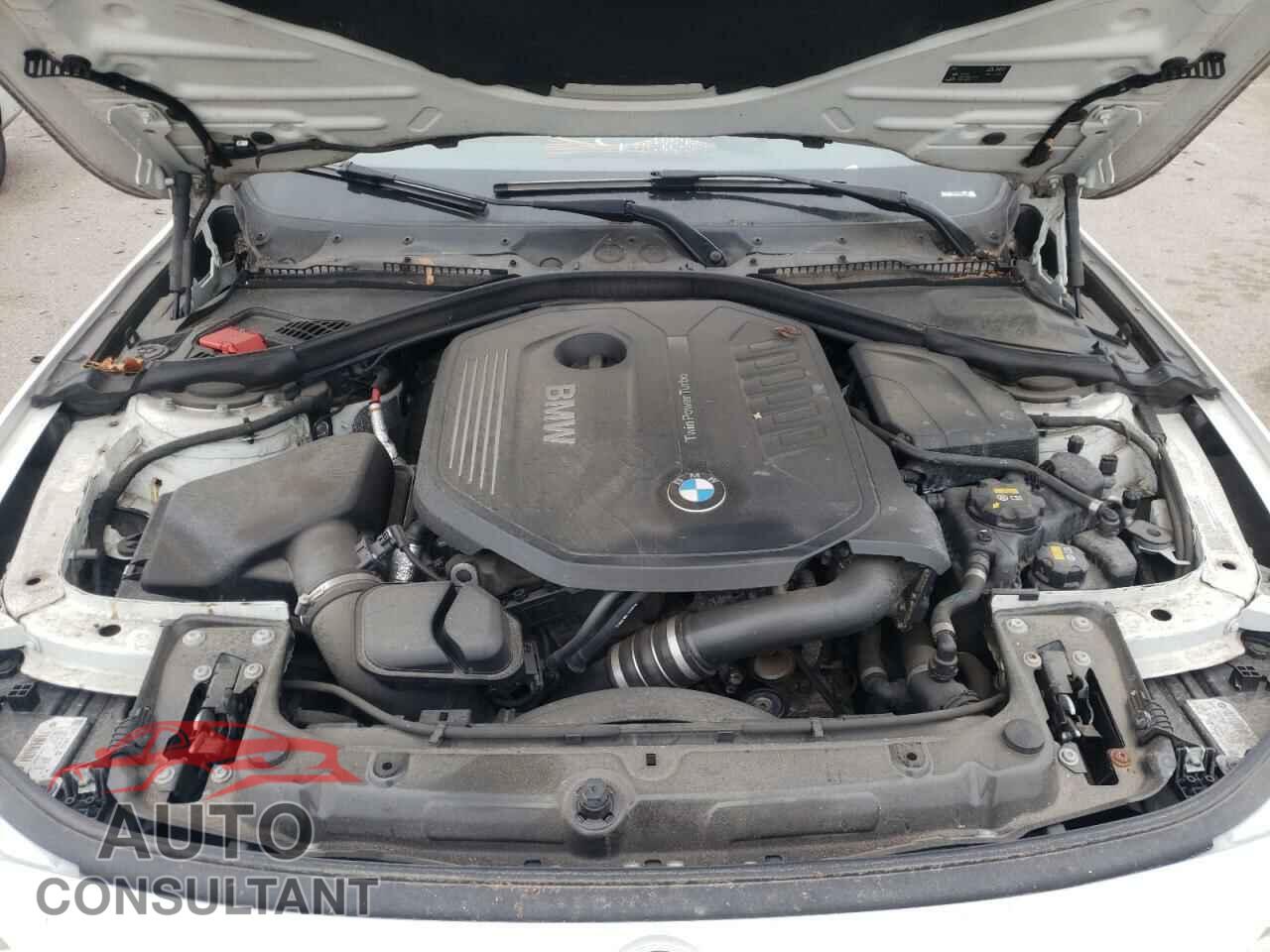 BMW 3 SERIES 2016 - WBA8B3C52GK383375