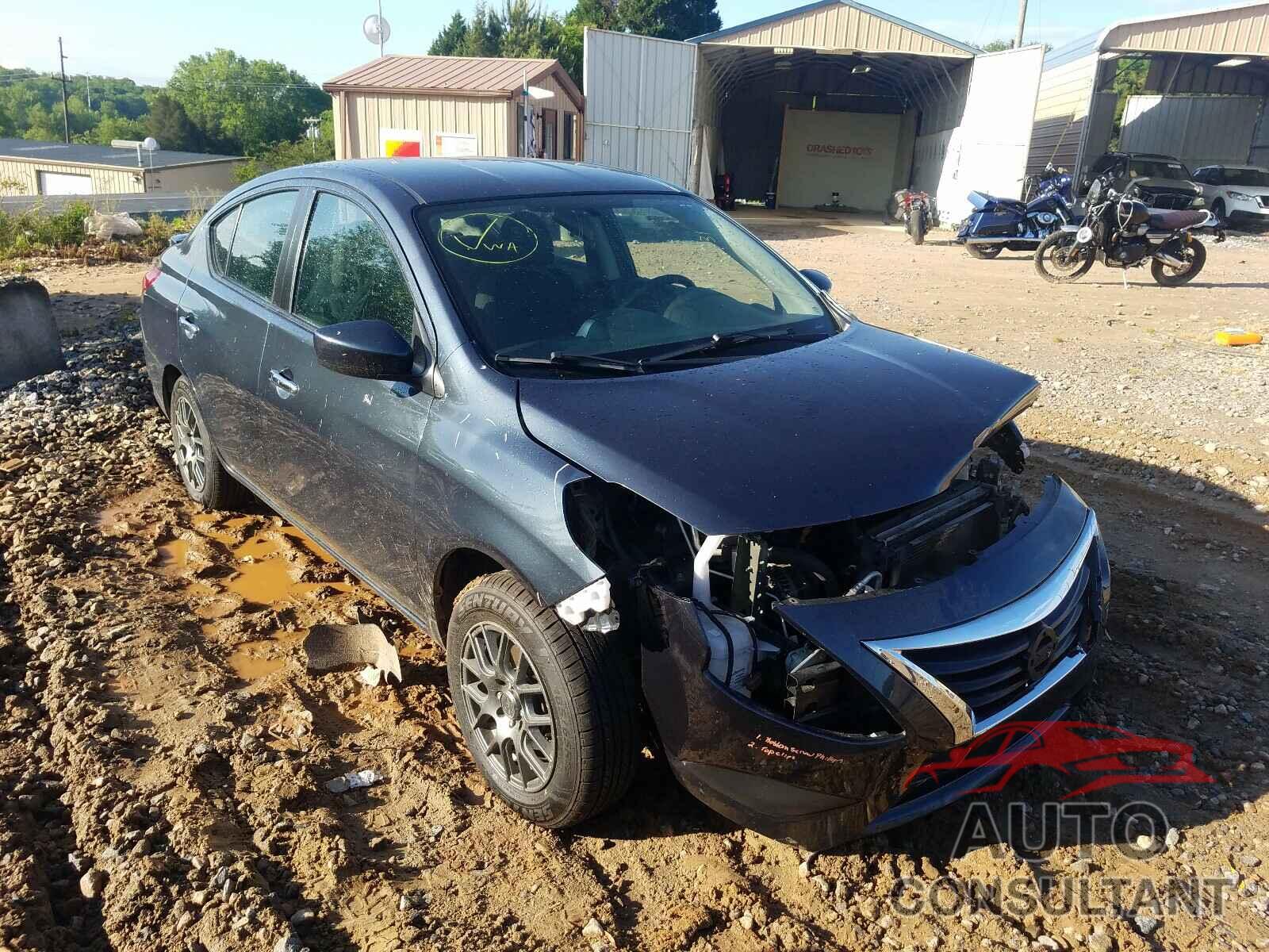 NISSAN VERSA 2017 - 3N1CN7AP1HL822388