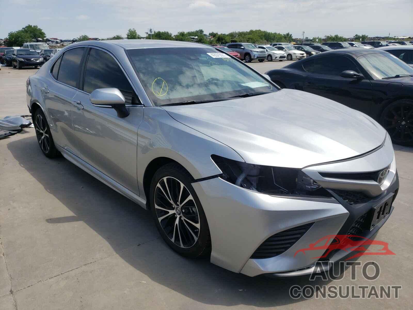 TOYOTA CAMRY 2018 - 4T1B11HK9JU122766