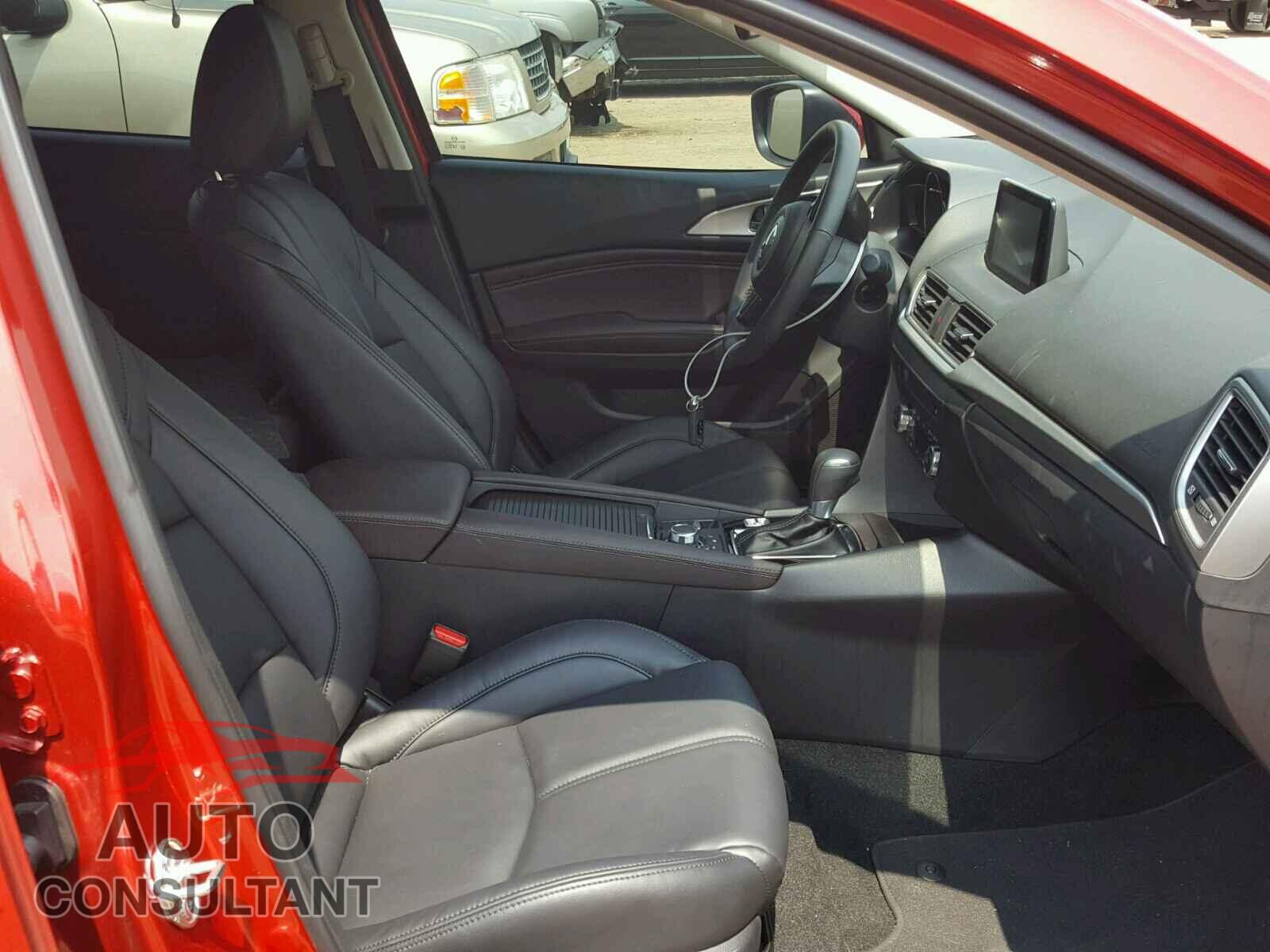 MAZDA 3 2018 - 3MZBN1L37JM165075