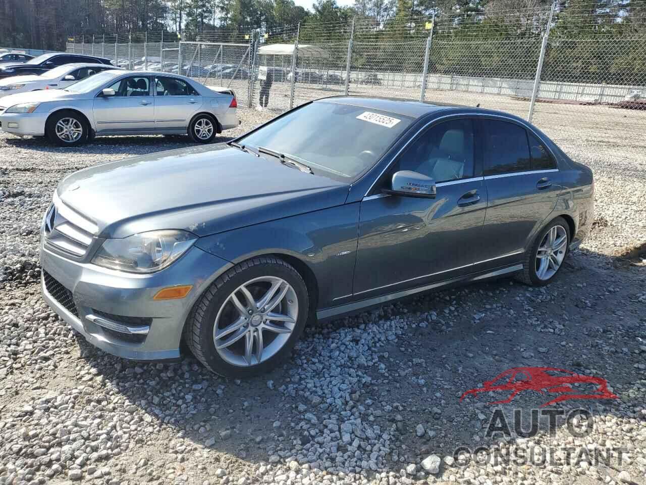 MERCEDES-BENZ C-CLASS 2012 - WDDGF4HB5CR215583