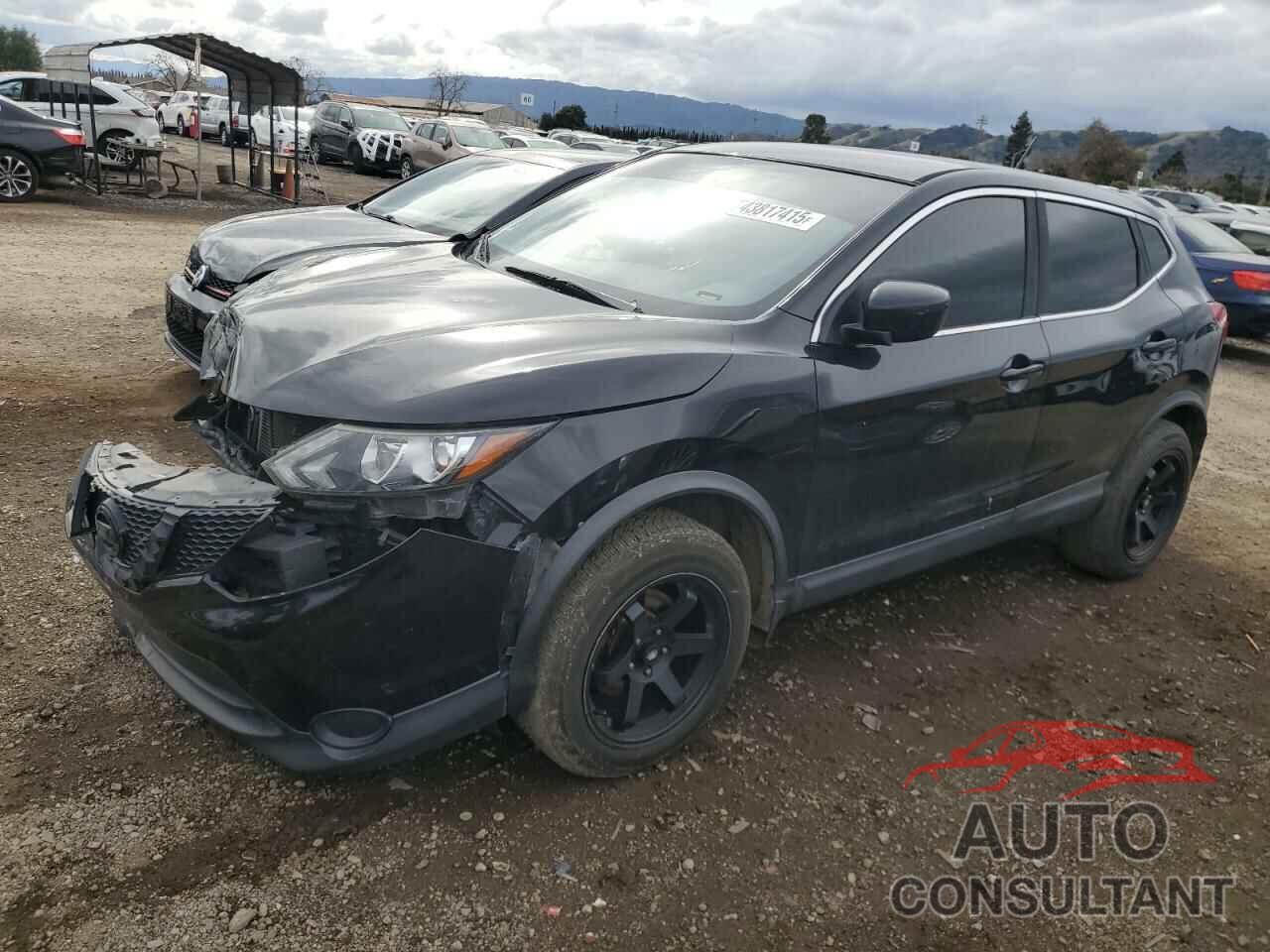 NISSAN ROGUE 2018 - JN1BJ1CP1JW108245
