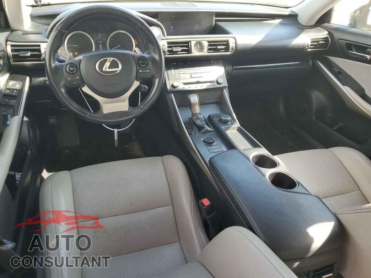 LEXUS IS 2016 - JTHBA1D27G5002170