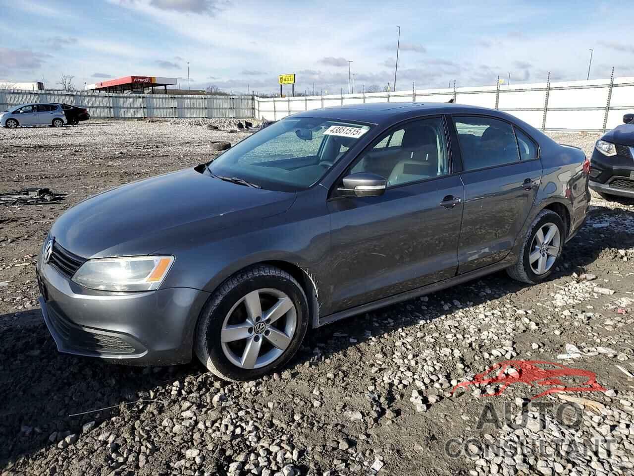 VOLKSWAGEN JETTA 2011 - 3VWLL7AJXBM117750