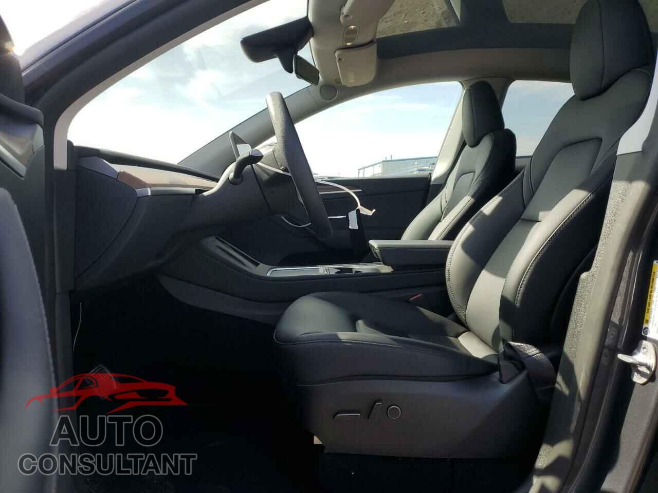 TESLA MODEL Y 2023 - 7SAYGDEE7PF848935