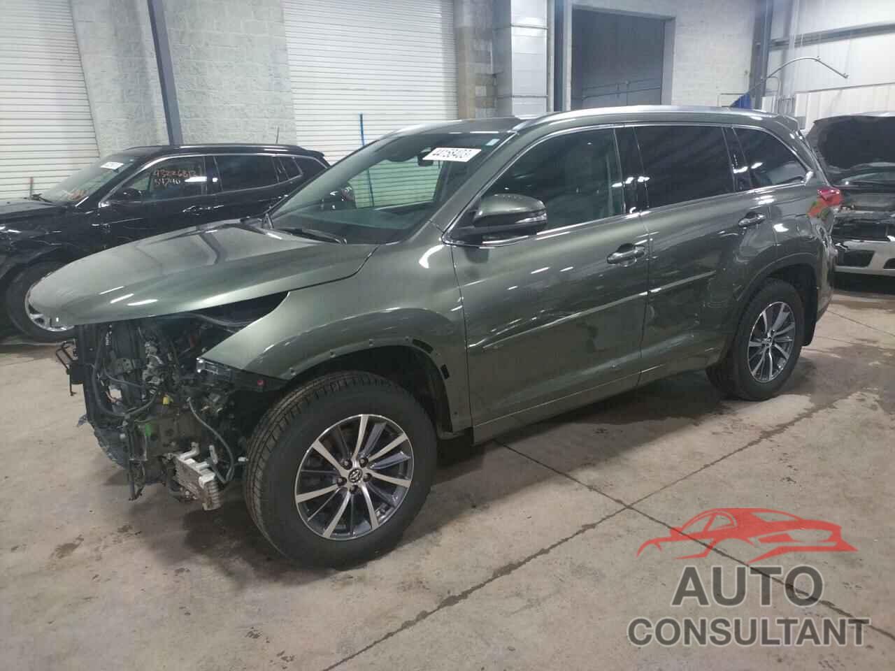 TOYOTA HIGHLANDER 2018 - 5TDJZRFH0JS807144