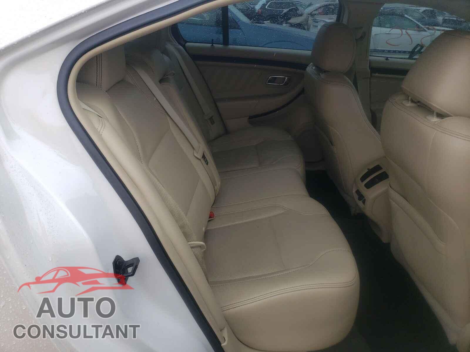 FORD TAURUS 2017 - 1FAHP2F85HG102491