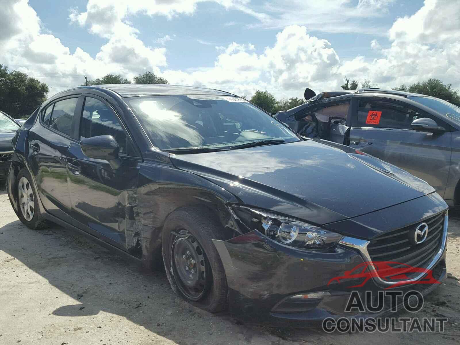 MAZDA 3 2018 - 3MZBN1U76JM192480