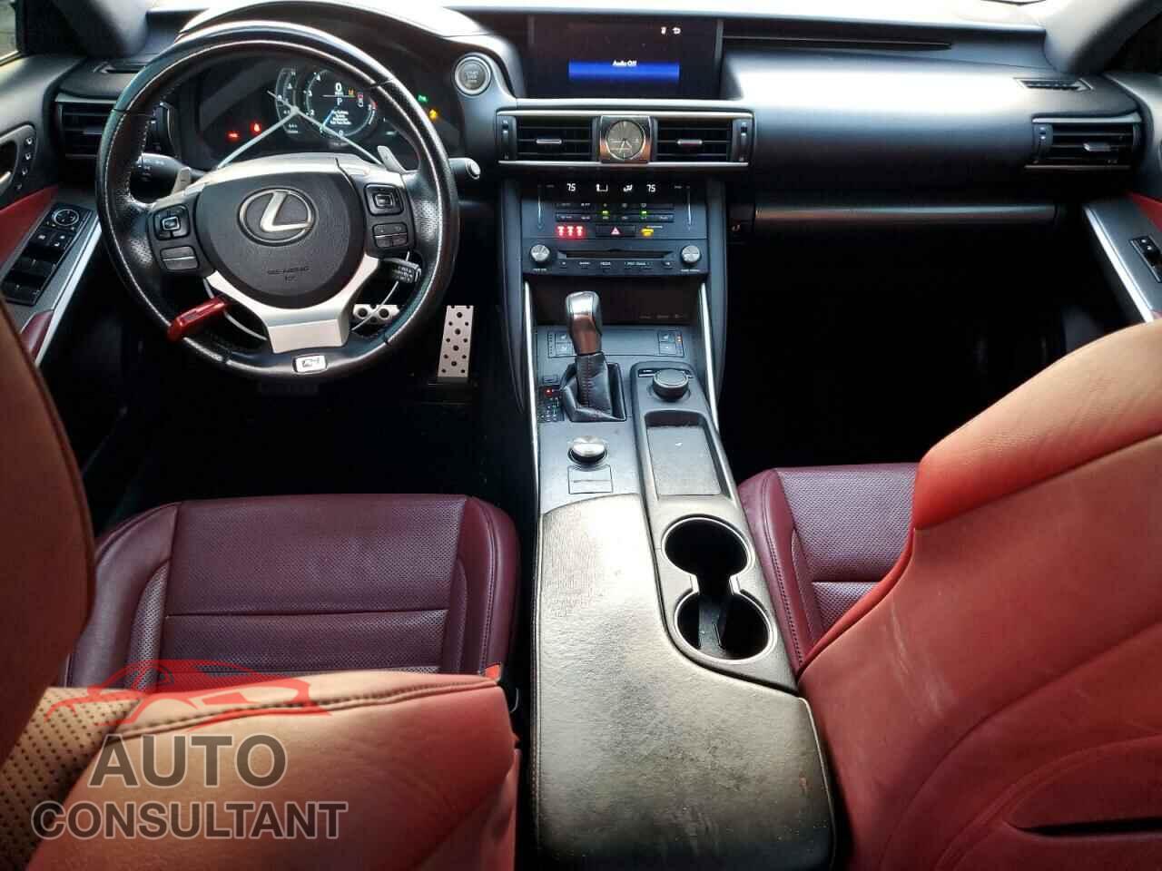 LEXUS IS 2018 - JTHBA1D2XJ5066503