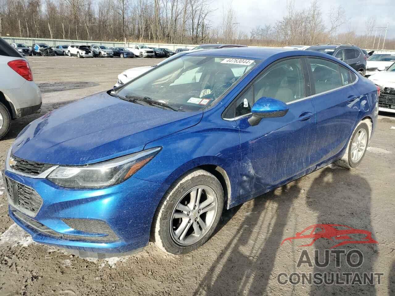 CHEVROLET CRUZE 2018 - 1G1BE5SM6J7196390