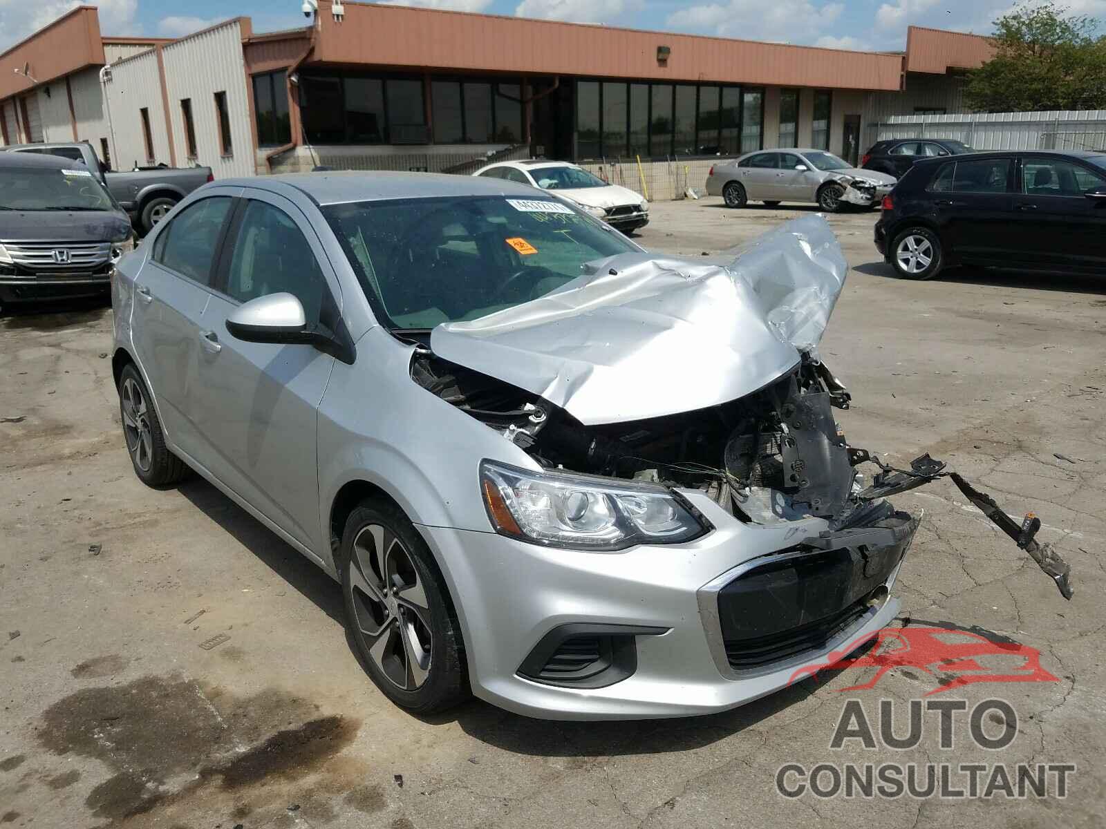 CHEVROLET SONIC 2017 - 1G1JF5SB0H4130887