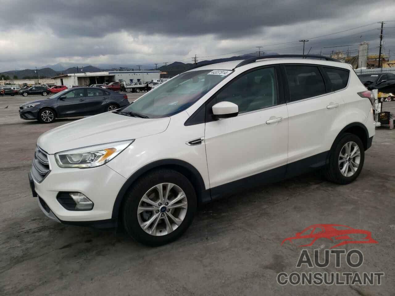 FORD ESCAPE 2017 - 1FMCU0GD8HUA82974