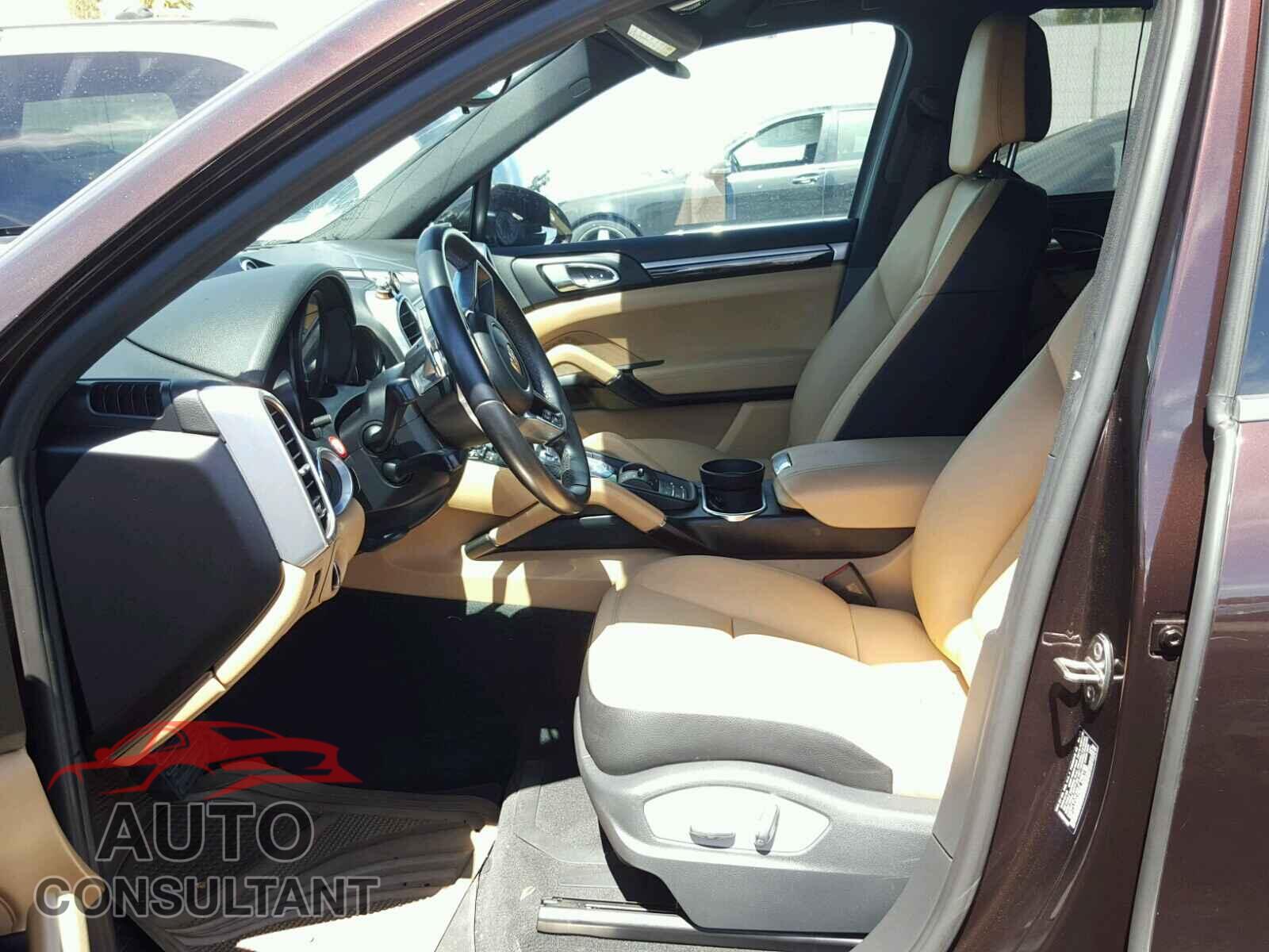 PORSCHE CAYENNE 2016 - WP1AA2A29GLA05198