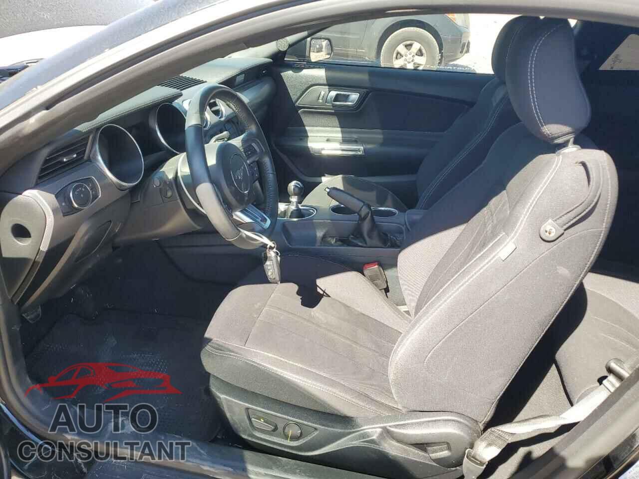 FORD MUSTANG 2021 - 1FA6P8CF7M5157902