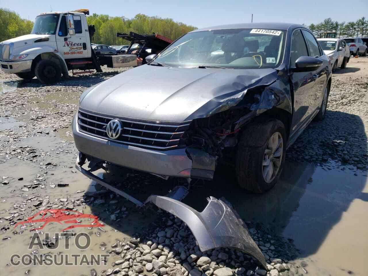 VOLKSWAGEN PASSAT 2017 - 1VWAT7A34HC082903