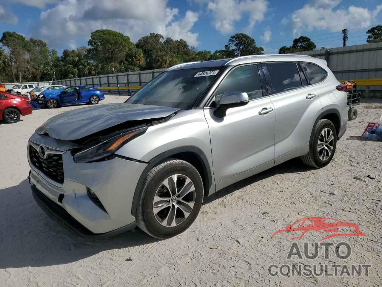 TOYOTA HIGHLANDER 2021 - 5TDGZRAHXMS058228