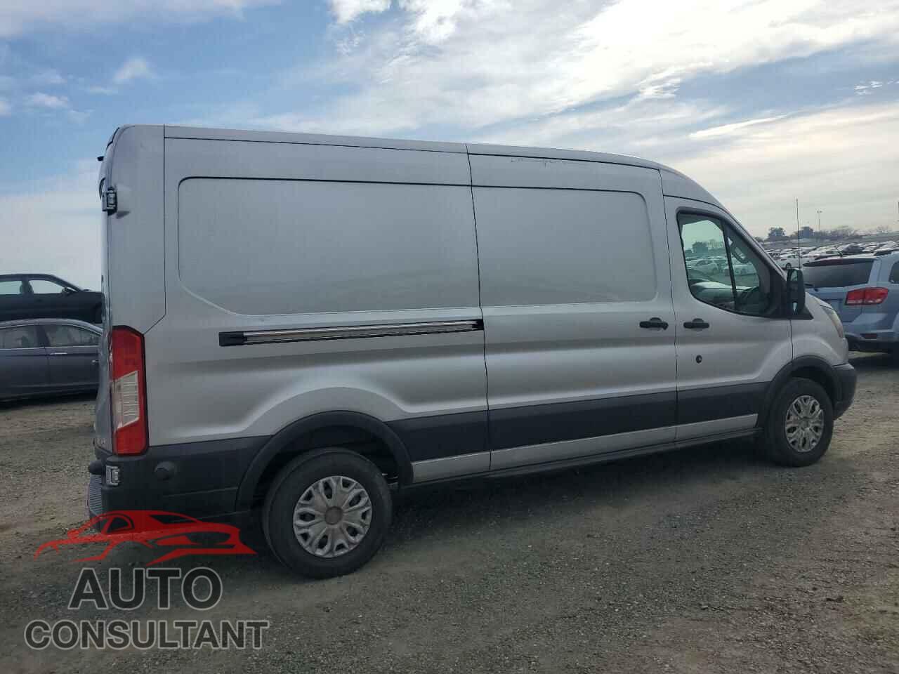 FORD TRANSIT 2015 - 1FTNR2CG7FKB07771