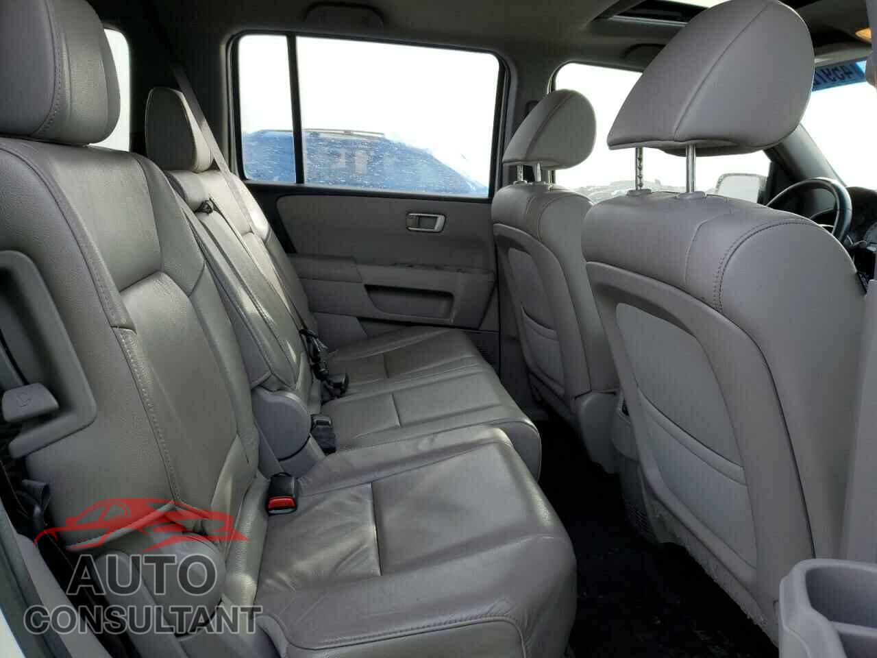 HONDA PILOT 2013 - 5FNYF4H57DB031861