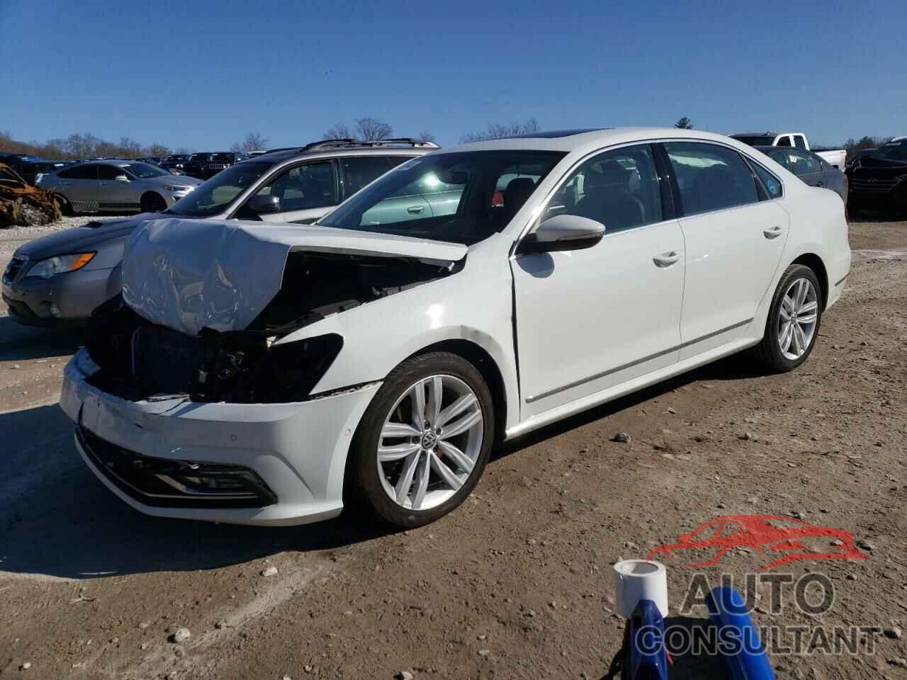 VOLKSWAGEN PASSAT 2018 - 1VWCA7A30JC003036