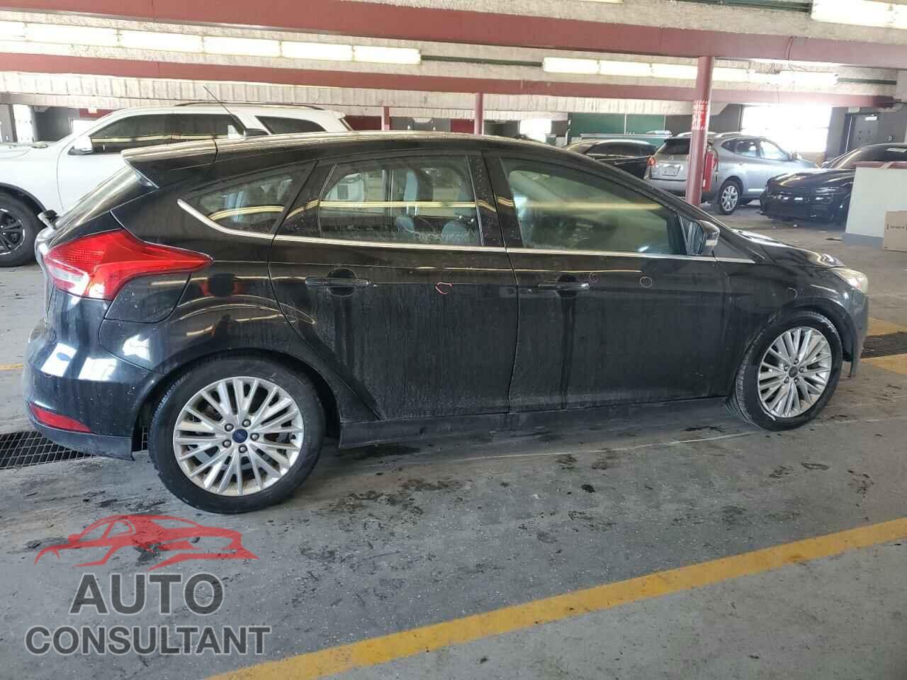 FORD FOCUS 2015 - 1FADP3N26FL260103