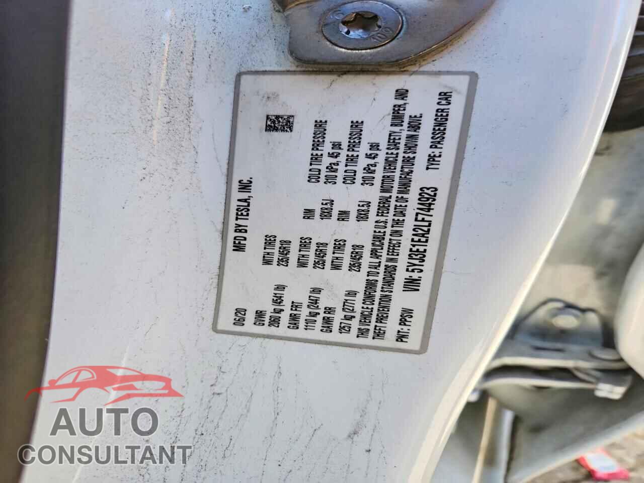 TESLA MODEL 3 2020 - 5YJ3E1EA2LF744923
