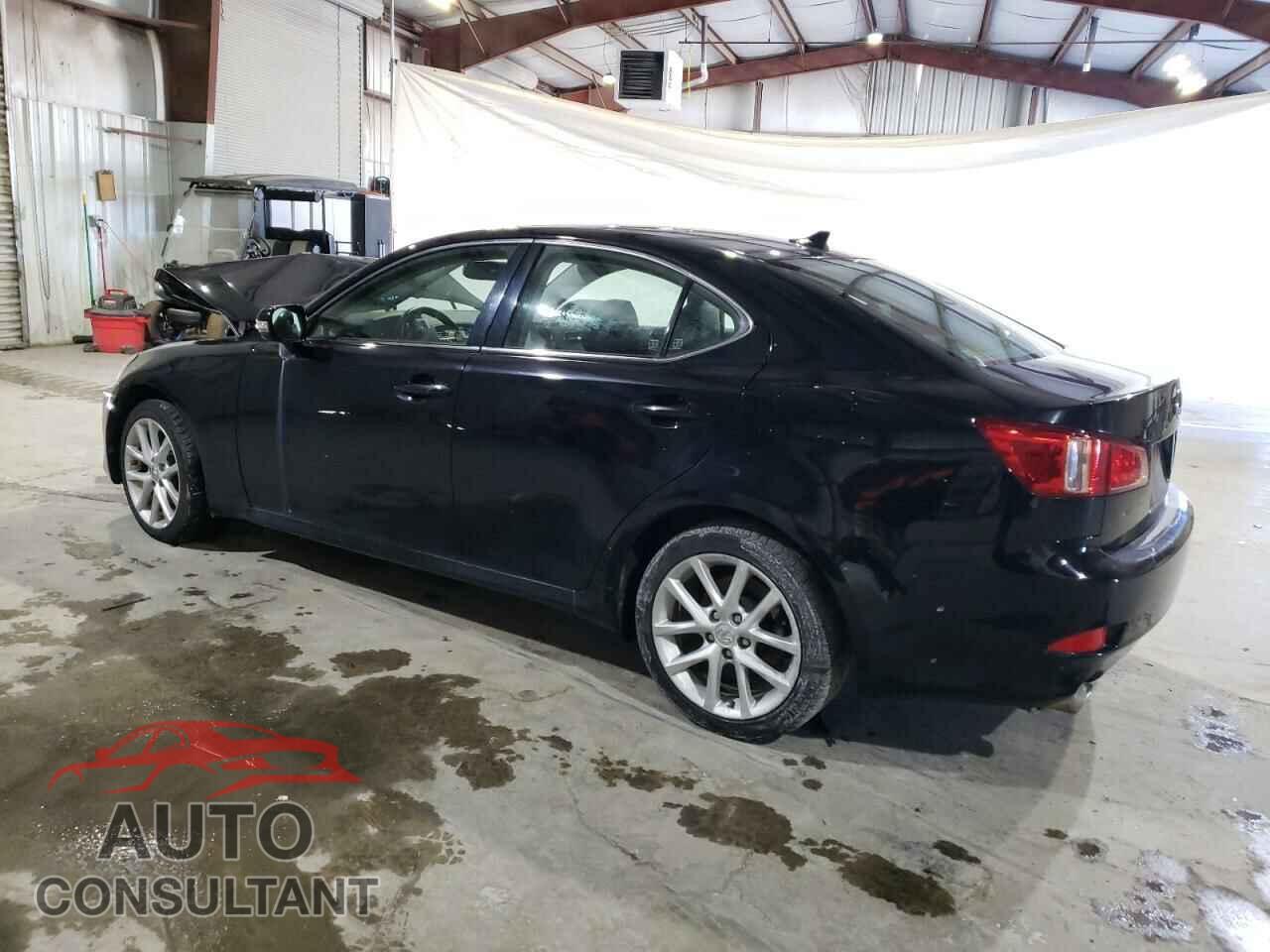 LEXUS IS 2011 - JTHCF5C21B2035366