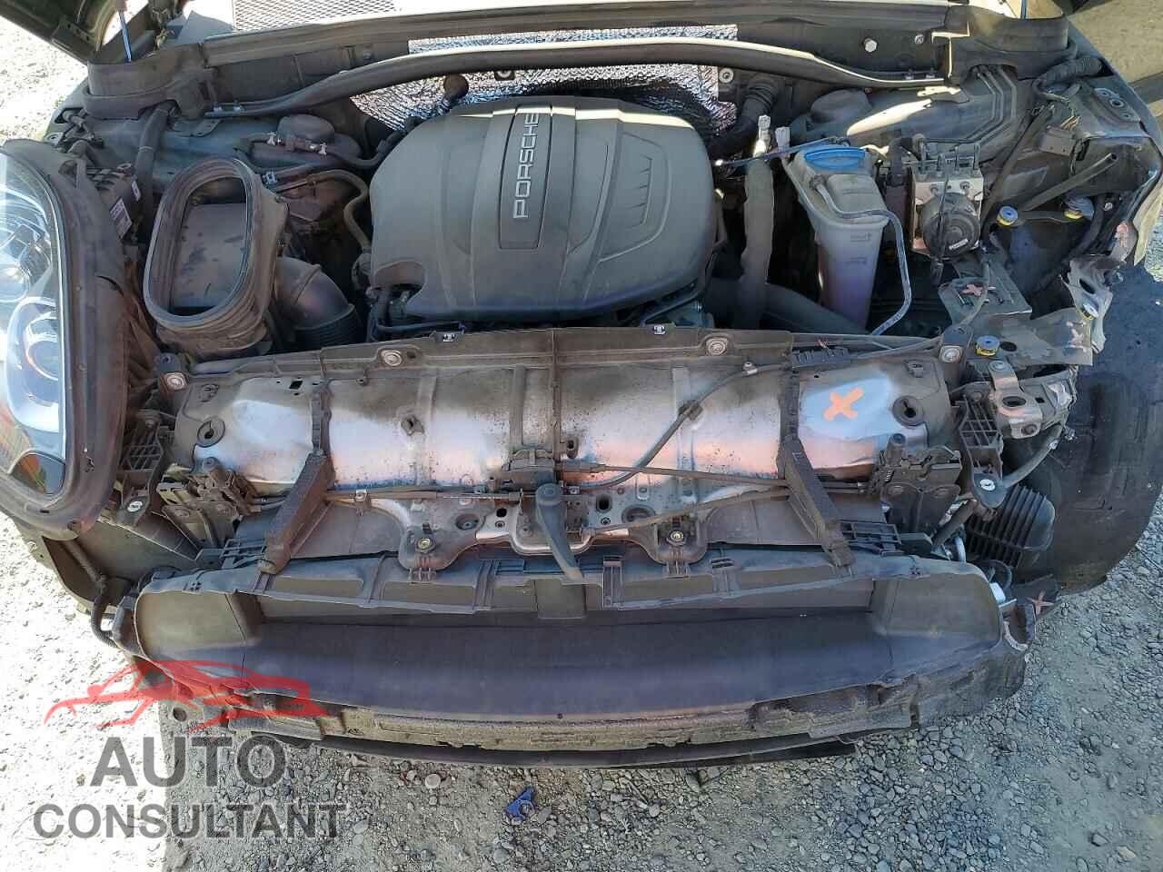 PORSCHE MACAN 2018 - WP1AA2A58JLB19372