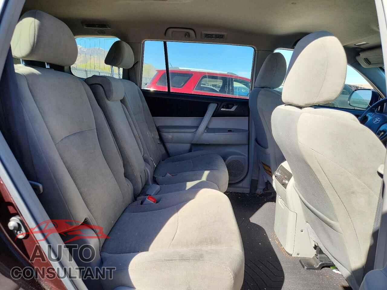 TOYOTA HIGHLANDER 2013 - 5TDBK3EH2DS218057