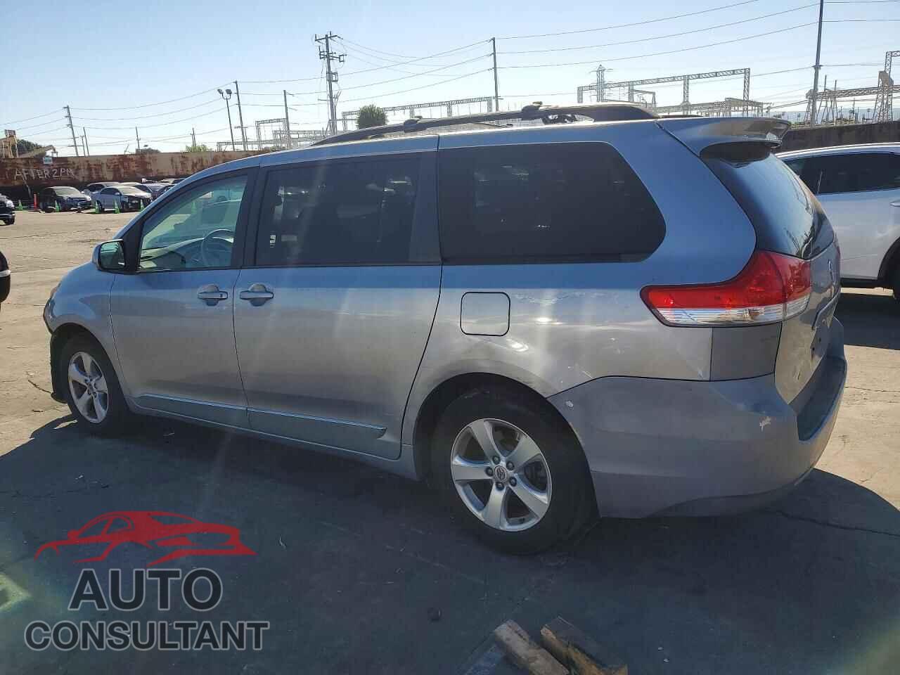 TOYOTA SIENNA 2013 - 5TDKK3DC8DS366171