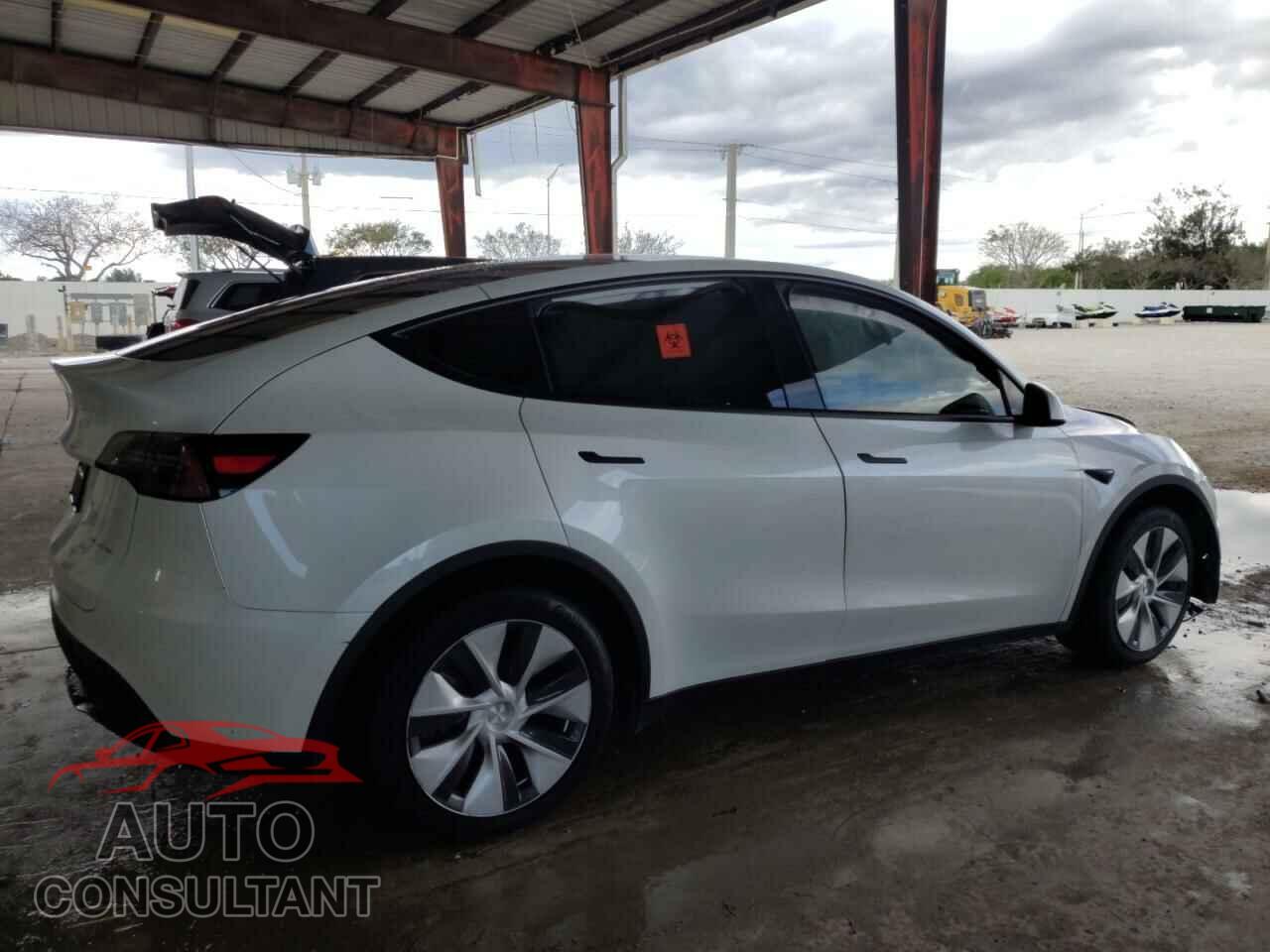 TESLA MODEL Y 2020 - 5YJYGDEE6LF032256