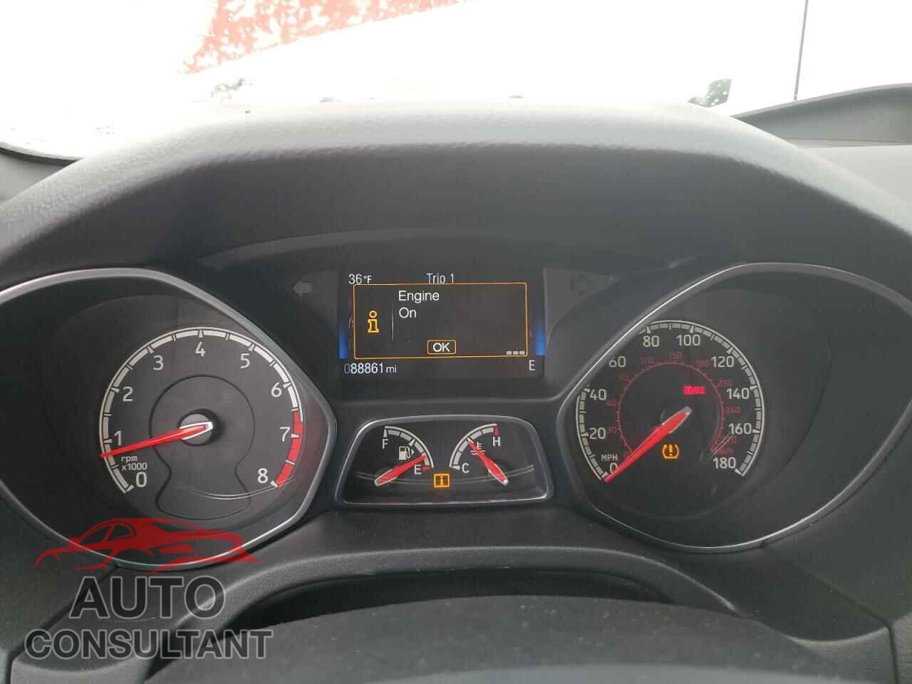 FORD FOCUS 2017 - 1FADP3L99HL314142